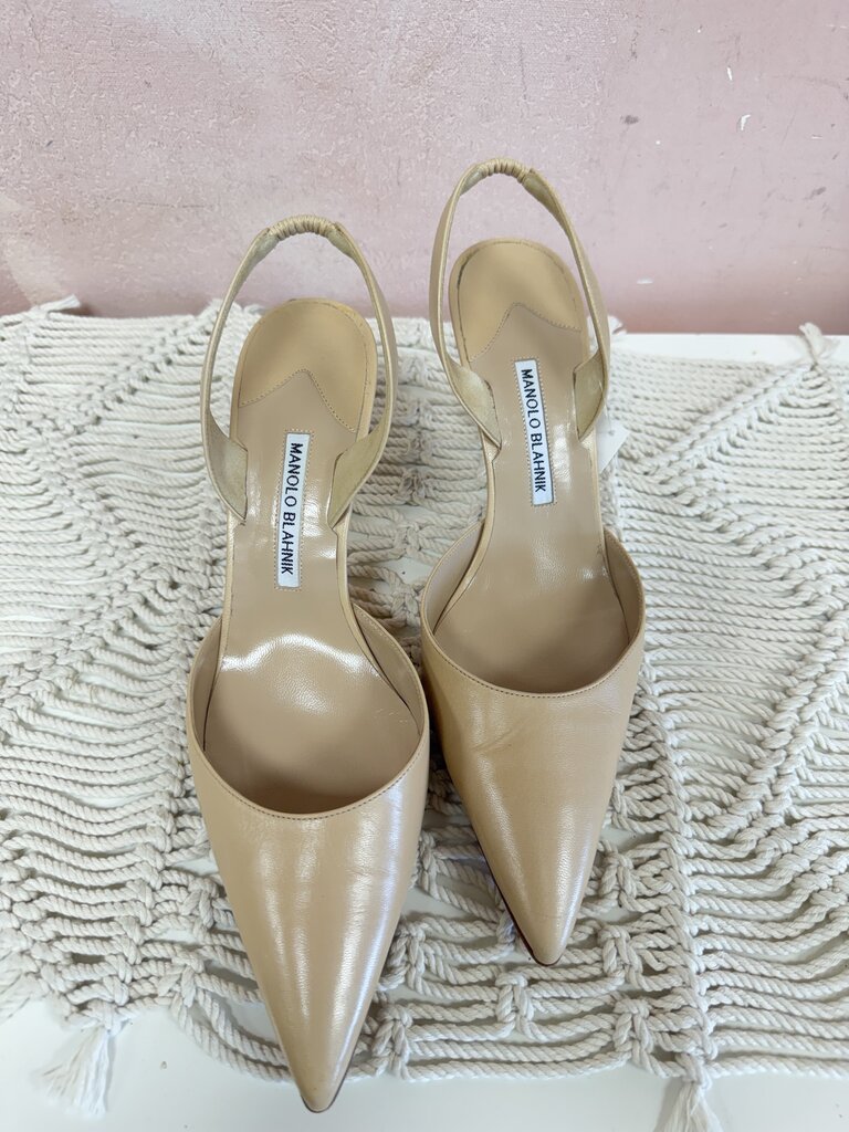 Manolo Blahnik Tan Pointed Toe Slingbacks