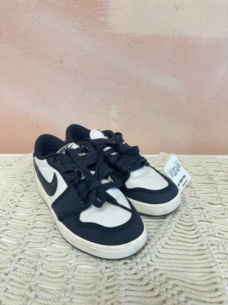 Nike Low Rise Air Jordan Canvas Sneaker
