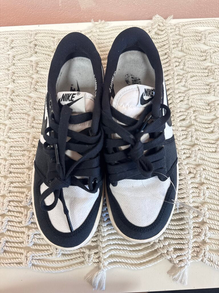 Nike Low Rise Air Jordan Canvas Sneaker
