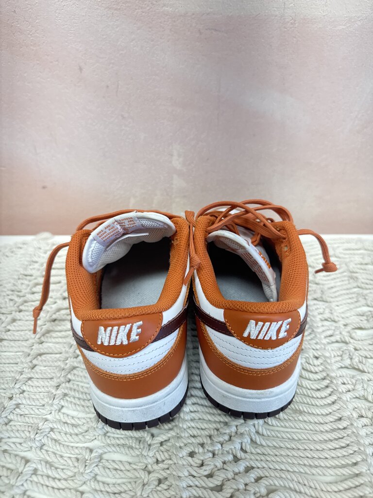 Nike Low Rise Leather Sneaker