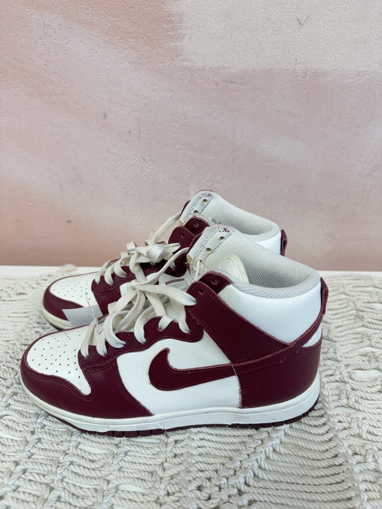 Nike High Rise Leather Sneaker