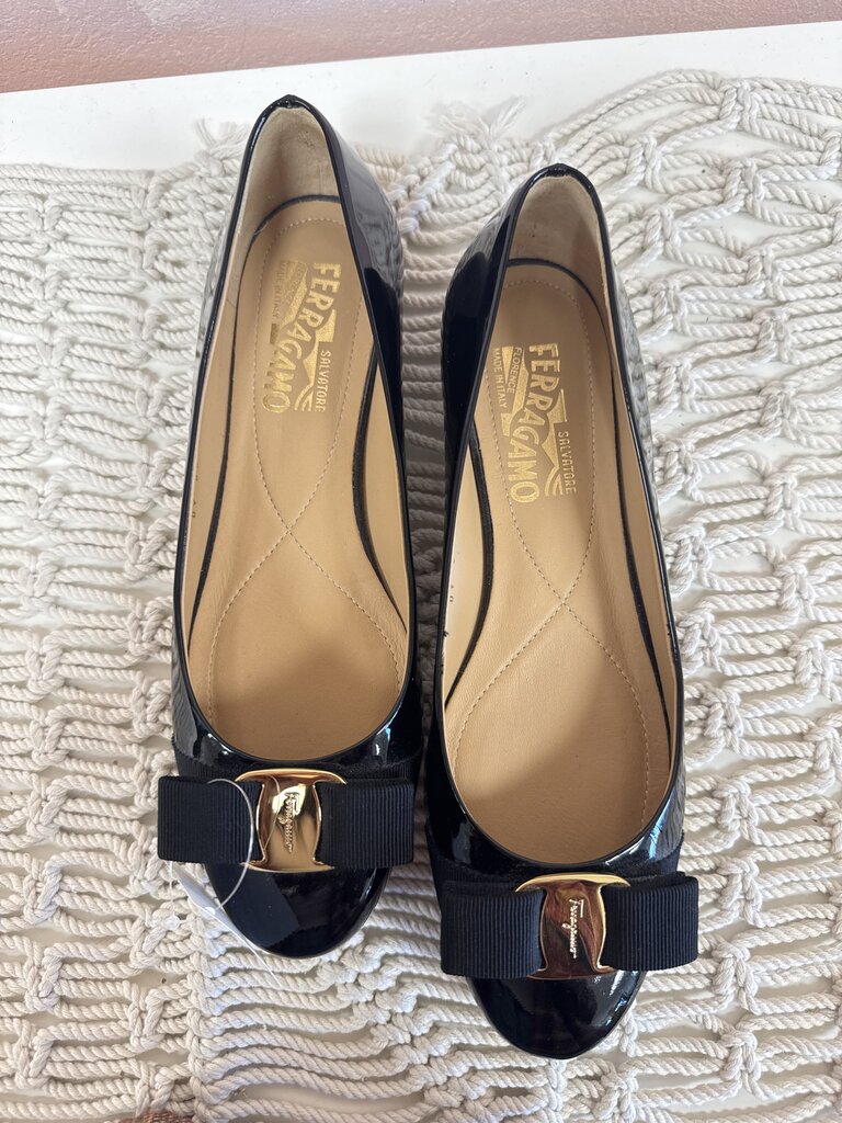 Ferragamo Patent Flat w/ Dustbag NWT
