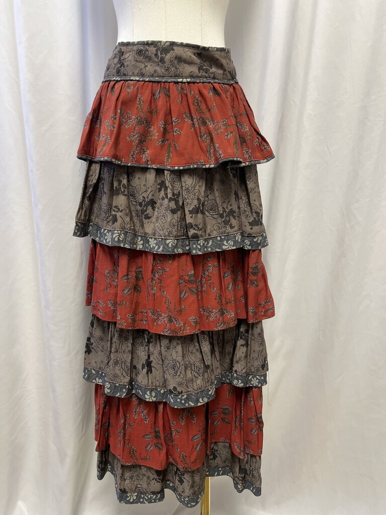 Ava & Lu Tiered Floral Skirt