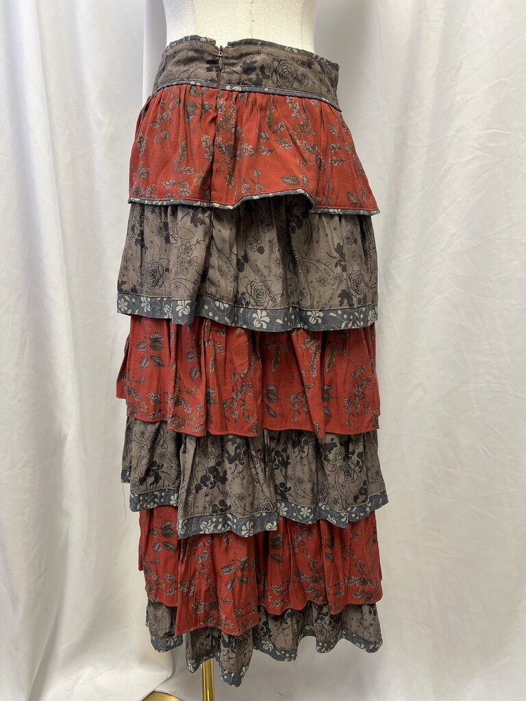 Ava & Lu Tiered Floral Skirt