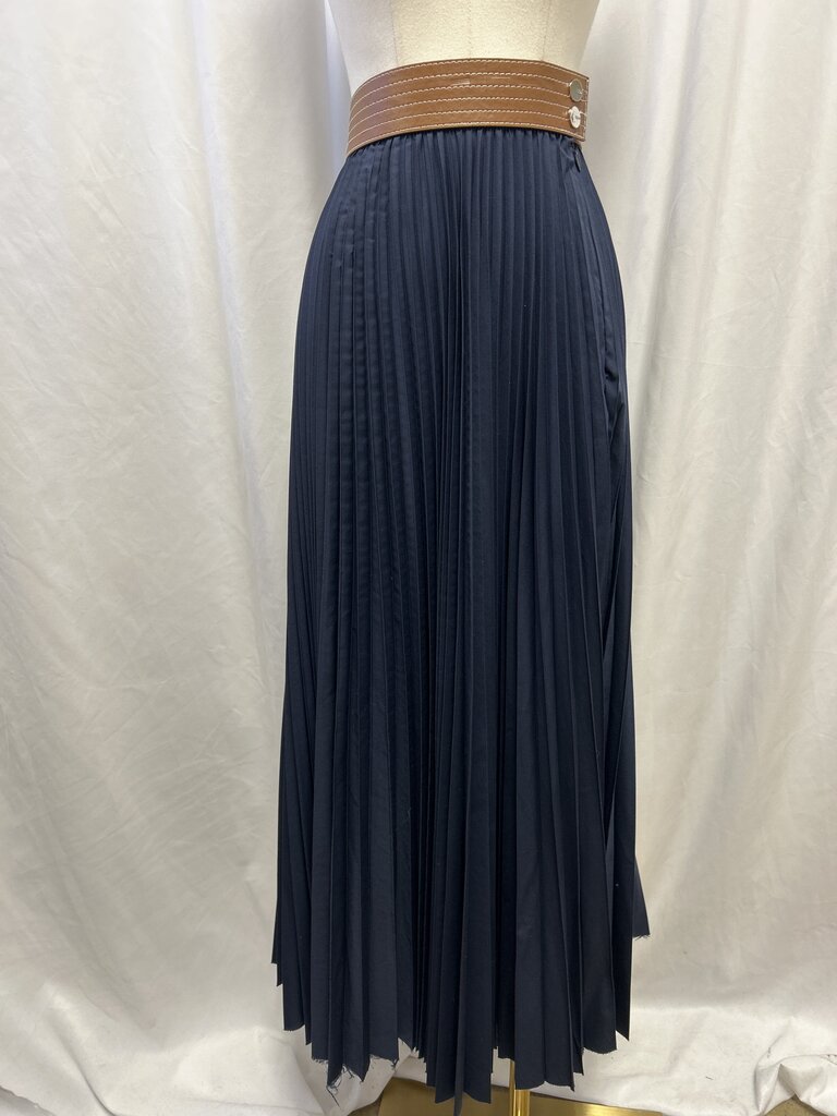 IN:05 Pleated Skirt