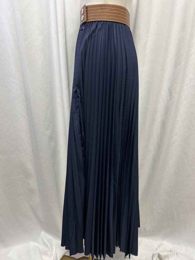 IN:05 Pleated Skirt