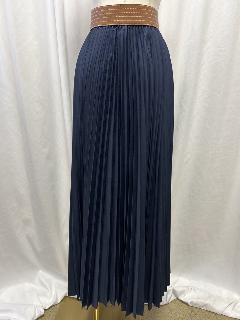 IN:05 Pleated Skirt