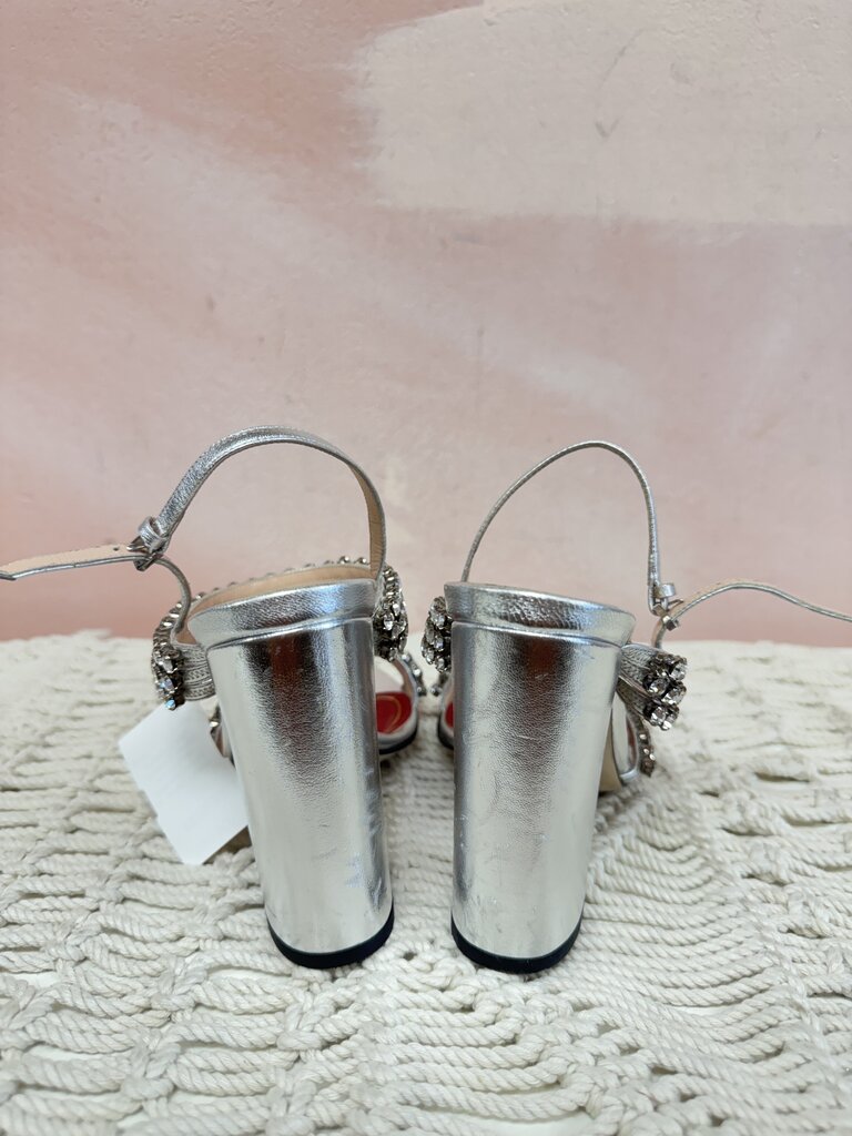 Gucci Silver Sandals w/Crystal Embellishment w/box