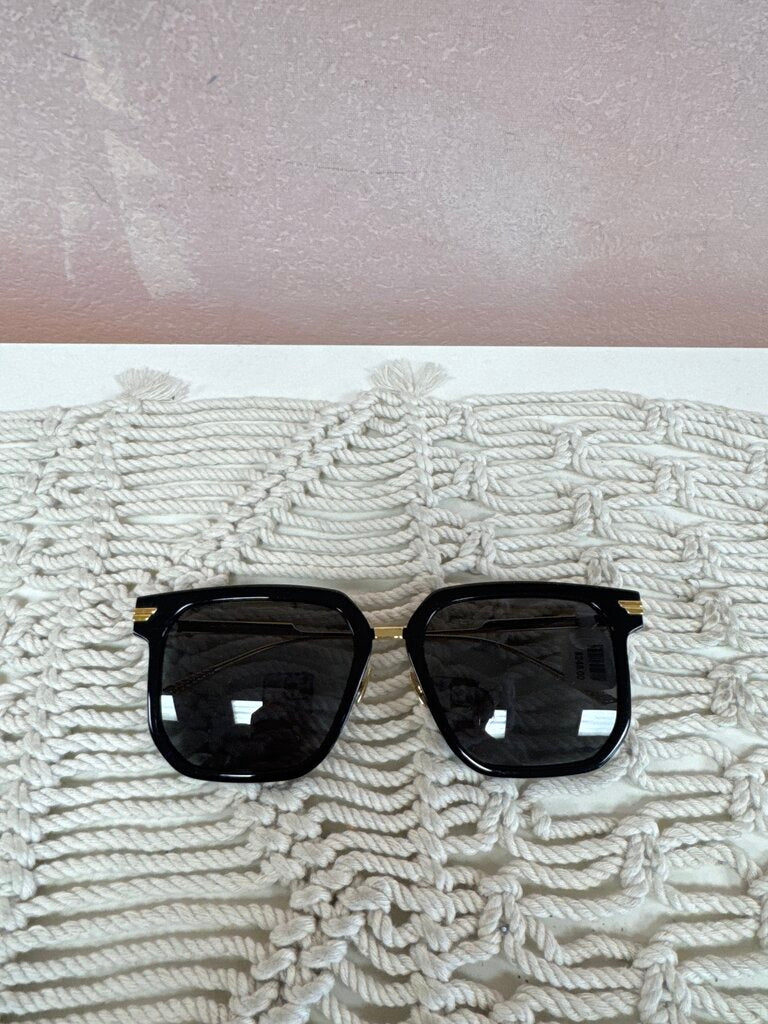 Bottega Veneta Square Tinted Sunglasses w/ Case