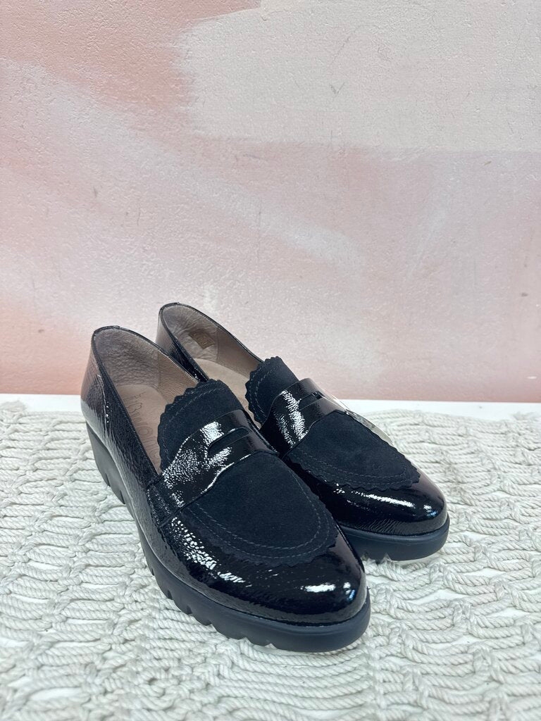Wonders Fly Black Patent Lug Sole Wedge Loafer