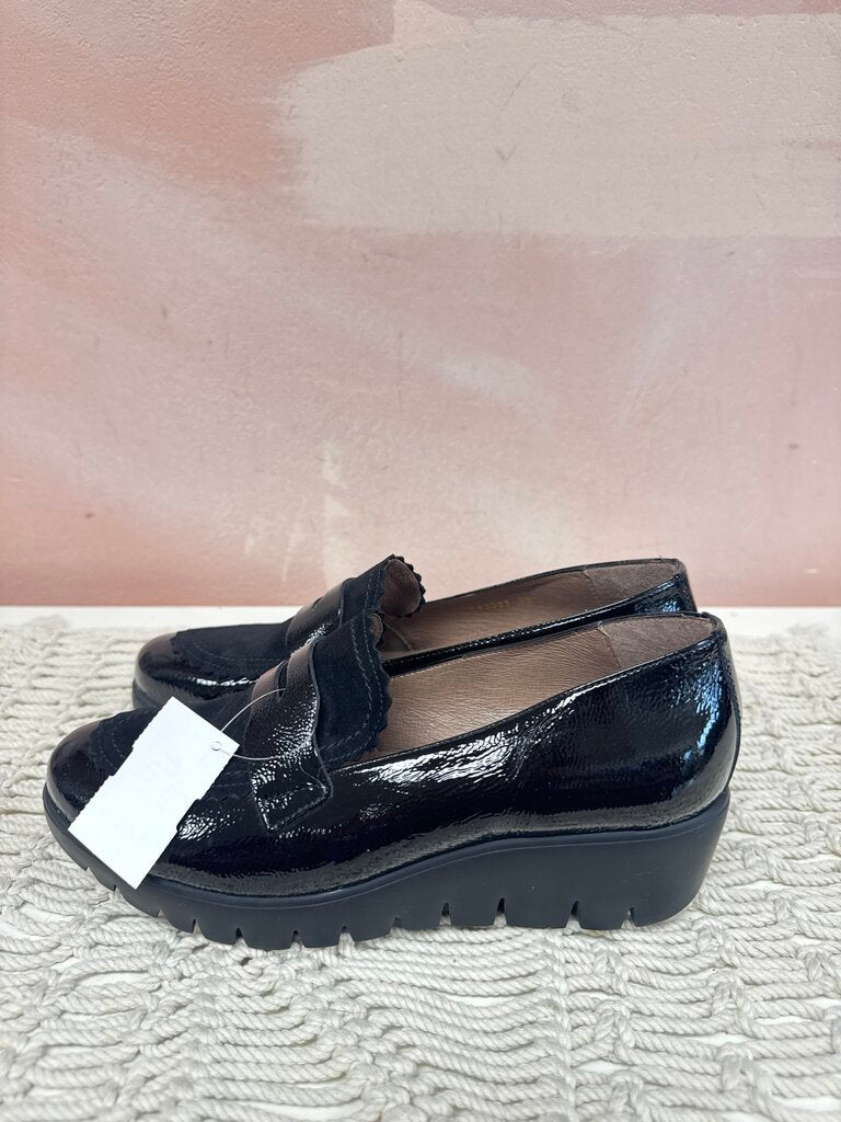 Wonders Fly Black Patent Lug Sole Wedge Loafer