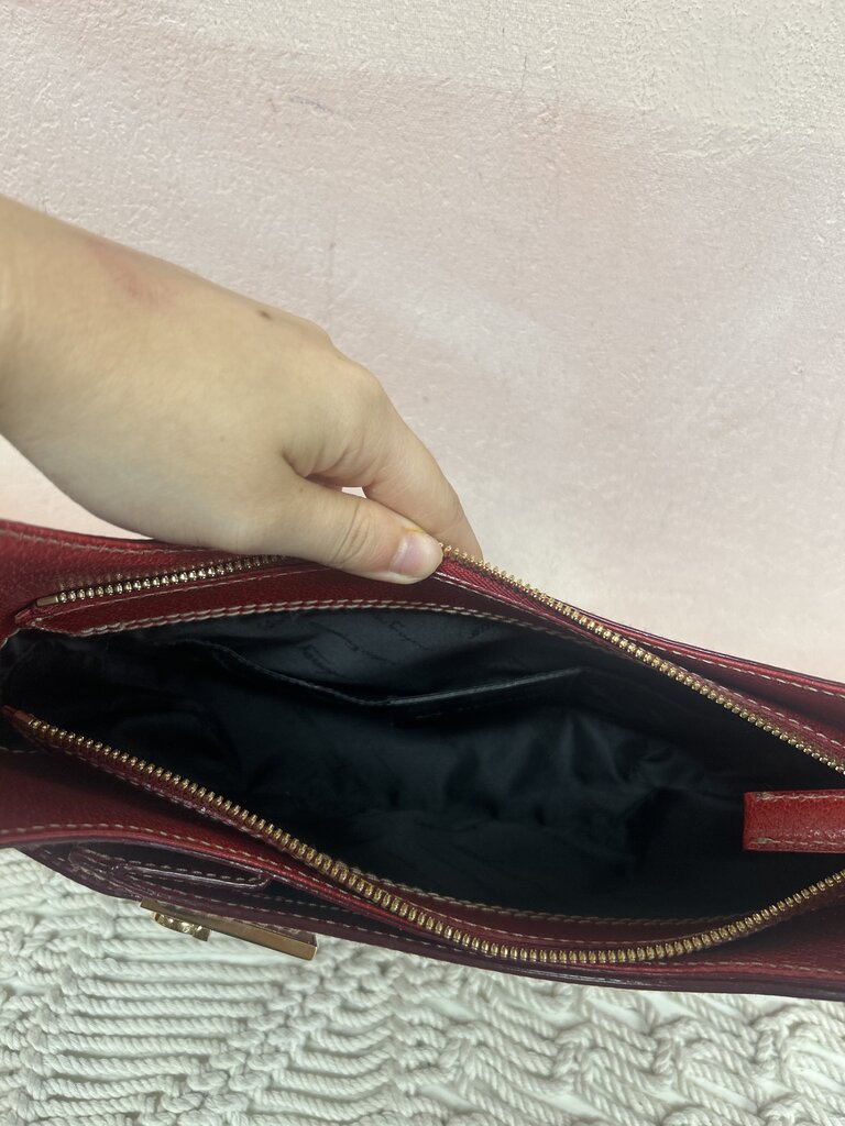 Ferragamo Gancio Shoulder Bag