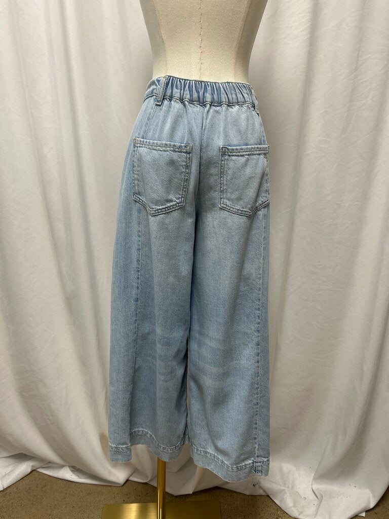 Pilcro Wide Leg Cropped Jean