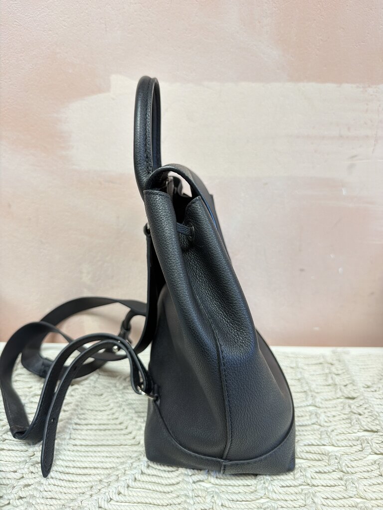 Louis Vuitton Taurillon Leather Lockme Backpack (2020) w/dustbag