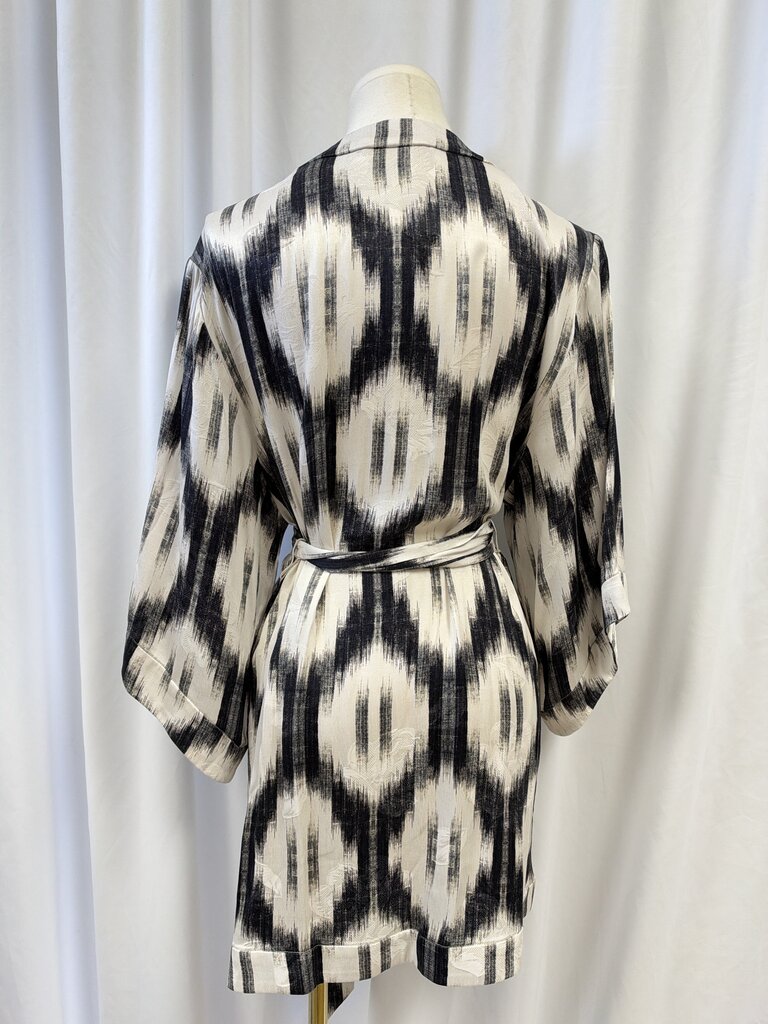Alice + Olivia Jacquard Kimono