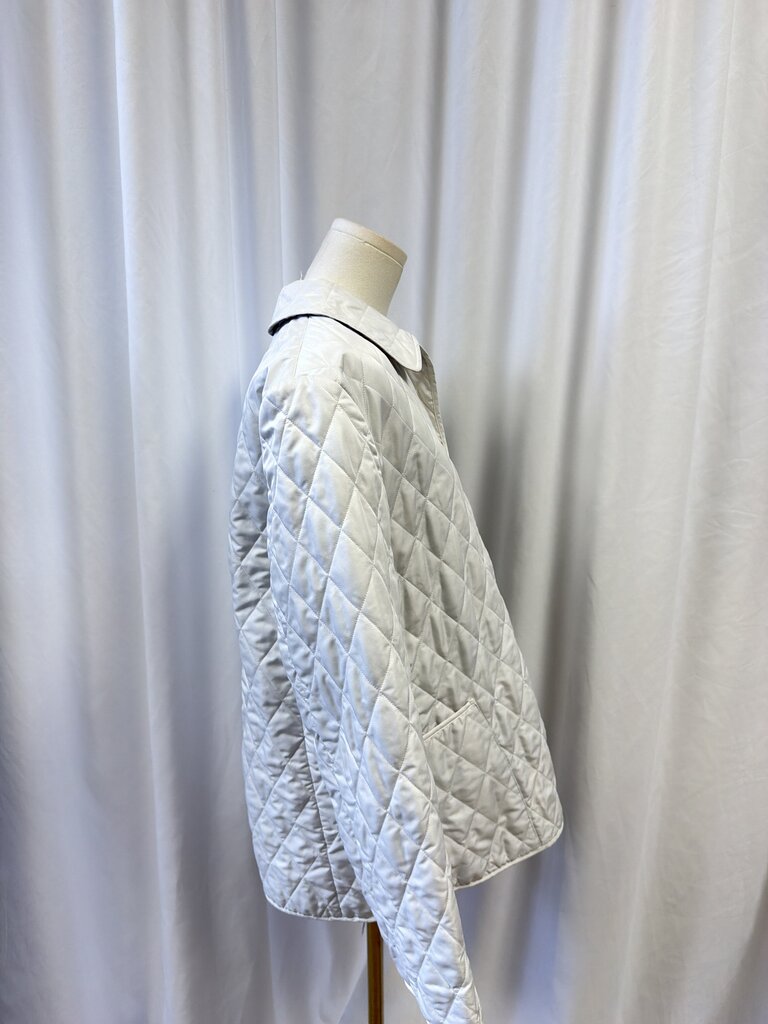 Burberry White Quilted Barn Jacket