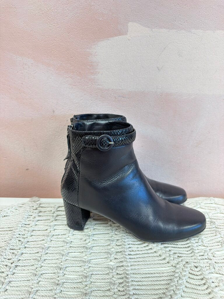 Aquatalia Leather Bootie w/ Buckle