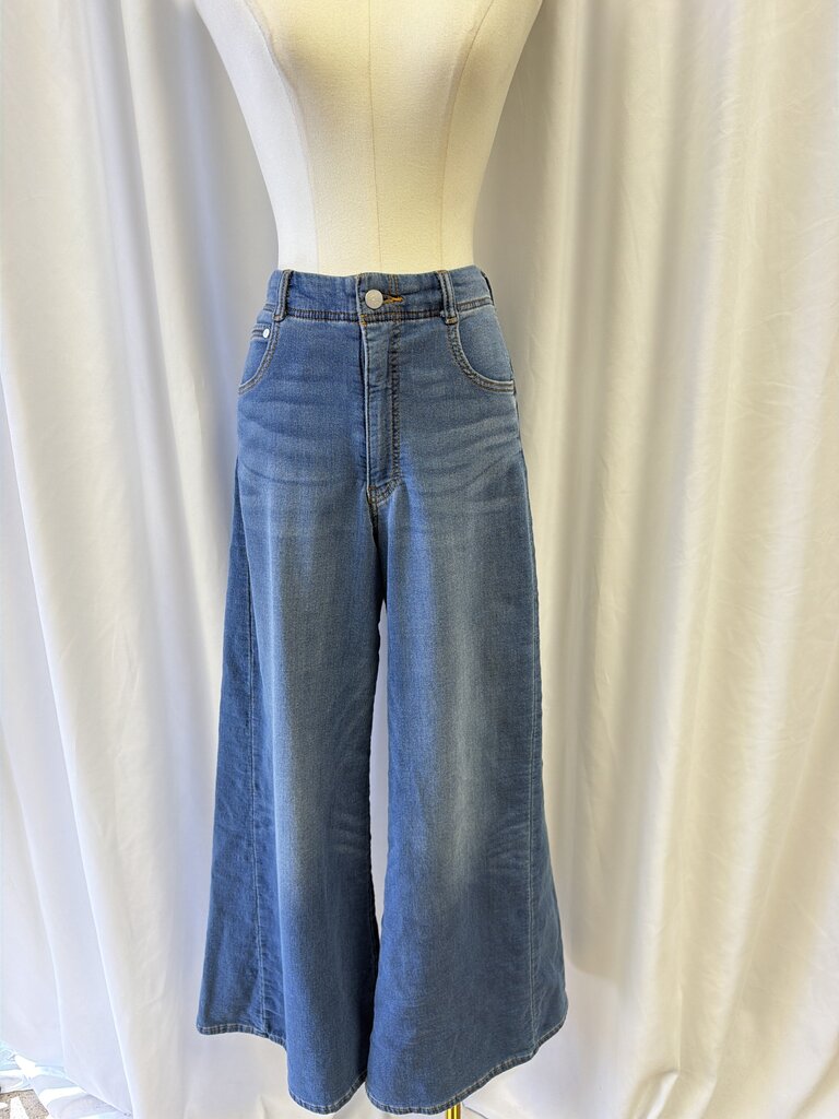 Pilcro Ultra Wide Leg Jean