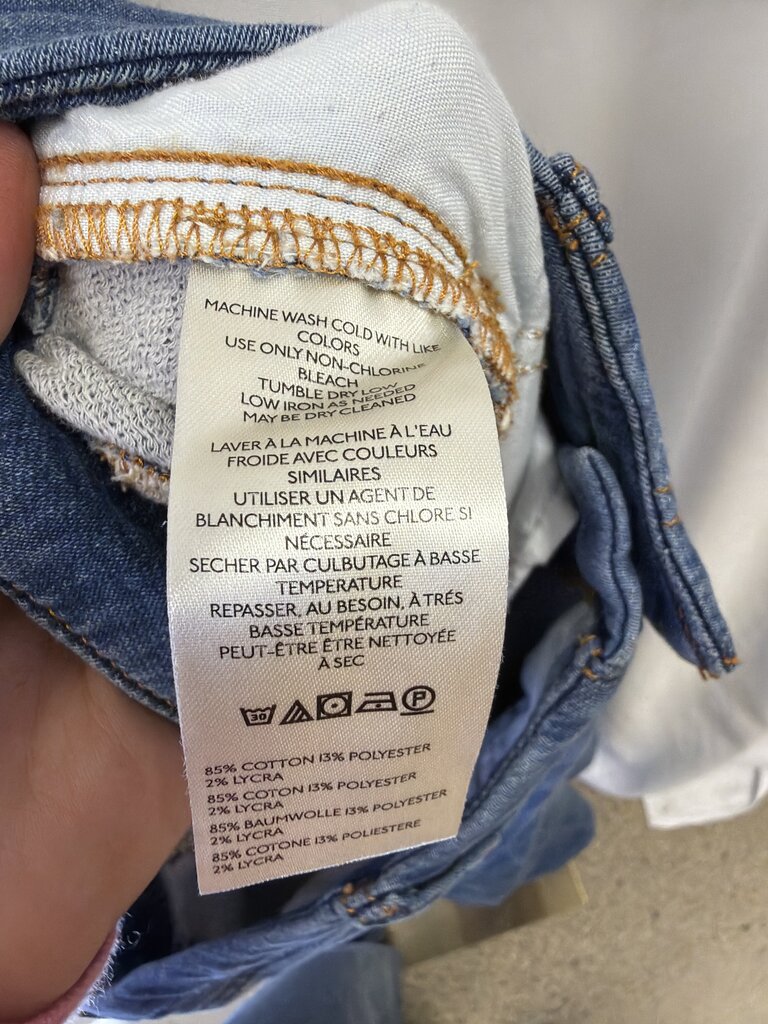 Pilcro Ultra Wide Leg Jean
