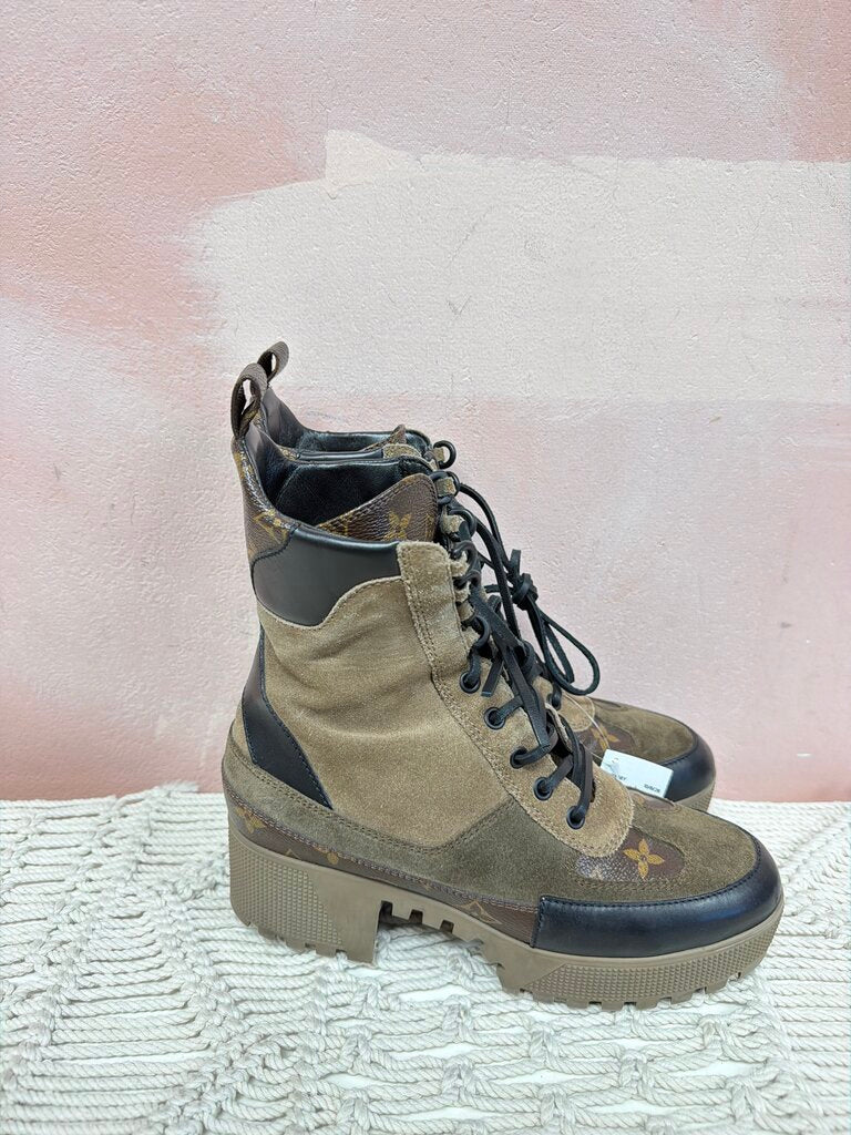 Louis Vuitton Monogram and Suede Desert Boot w/ Box
