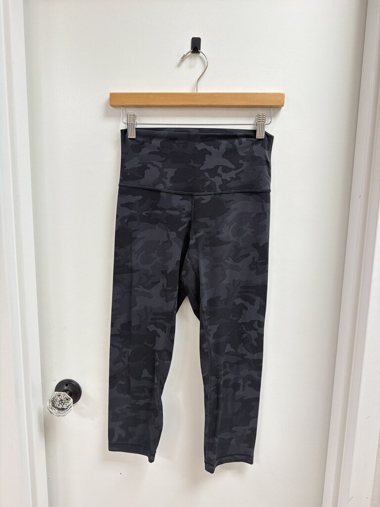 Lululemon Camo Cropped Legging