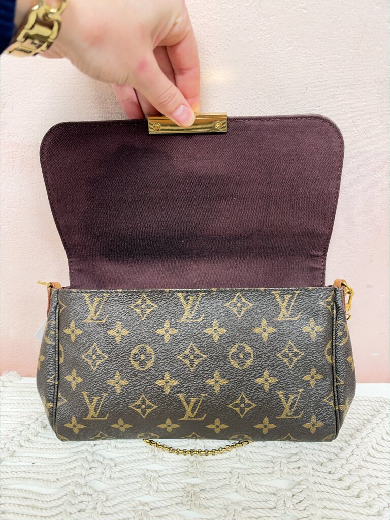 Louis Vuitton Favorite MM (no crossbody strap)