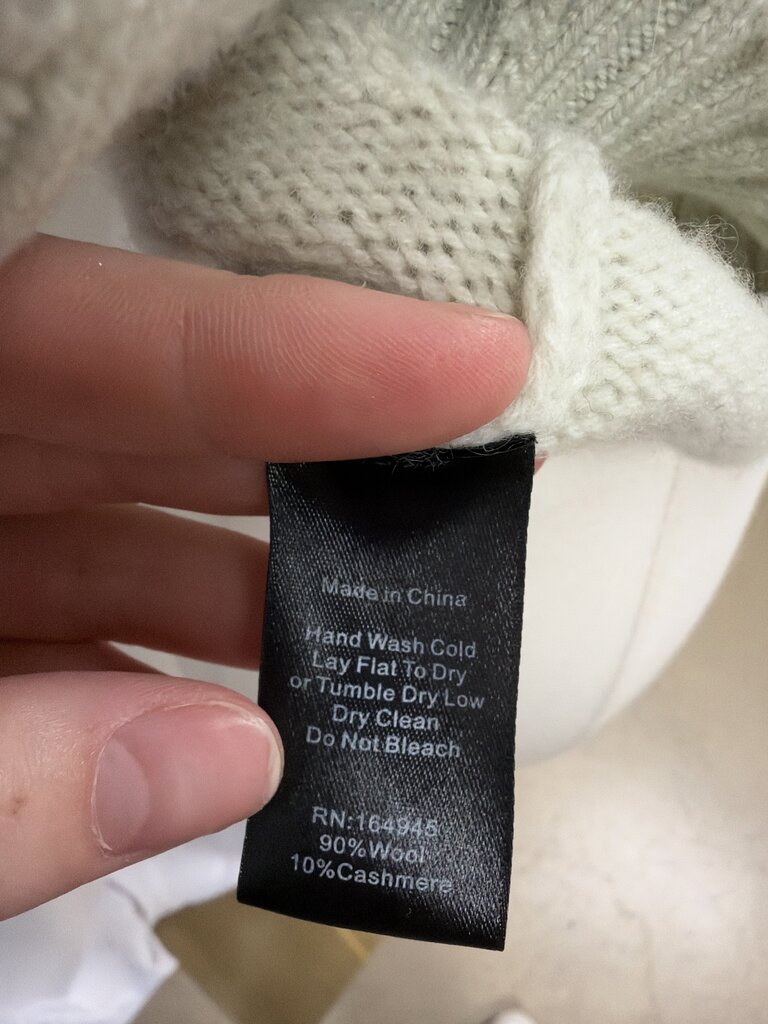 Toccin Wool/Cashmere Blend Cropped Sweater