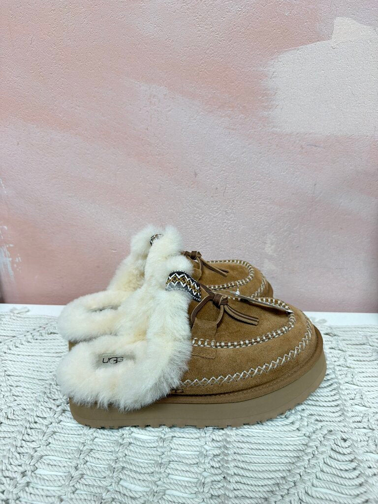 Ugg Fur Lined Laced Slipper