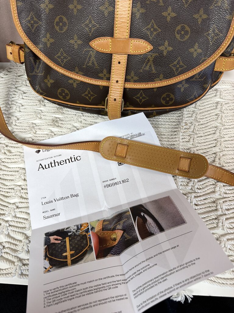 Louis Vuitton Samaur Crossbody w/Dustbag