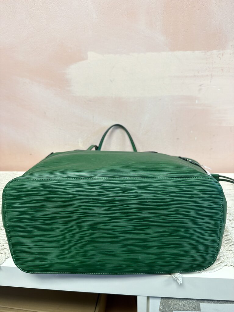 Louis Vuitton Epi Neverful MM