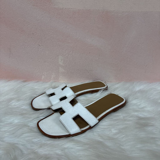 Hermes White Leather Oran Sandal