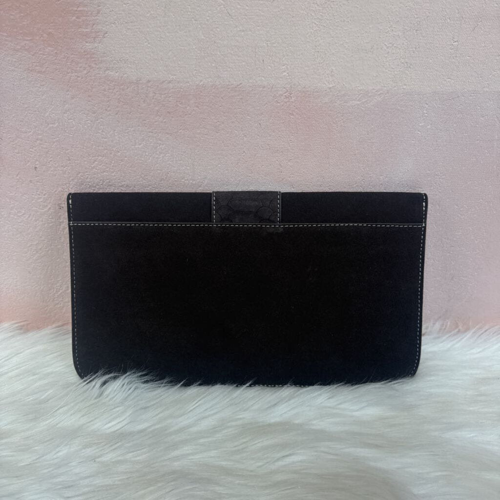 J McLaughlin Brown Flap Clutch