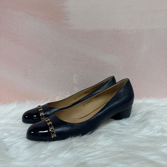 Salvatore Ferragamo Vara Leather Pump